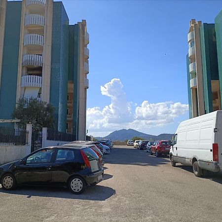 Appartamento Via Riccardo Lombardi 29 Олбия Екстериор снимка